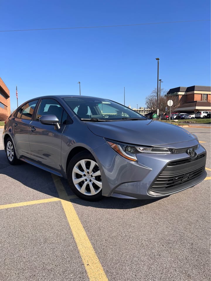 Toyota Corolla destacado Jamros LLC